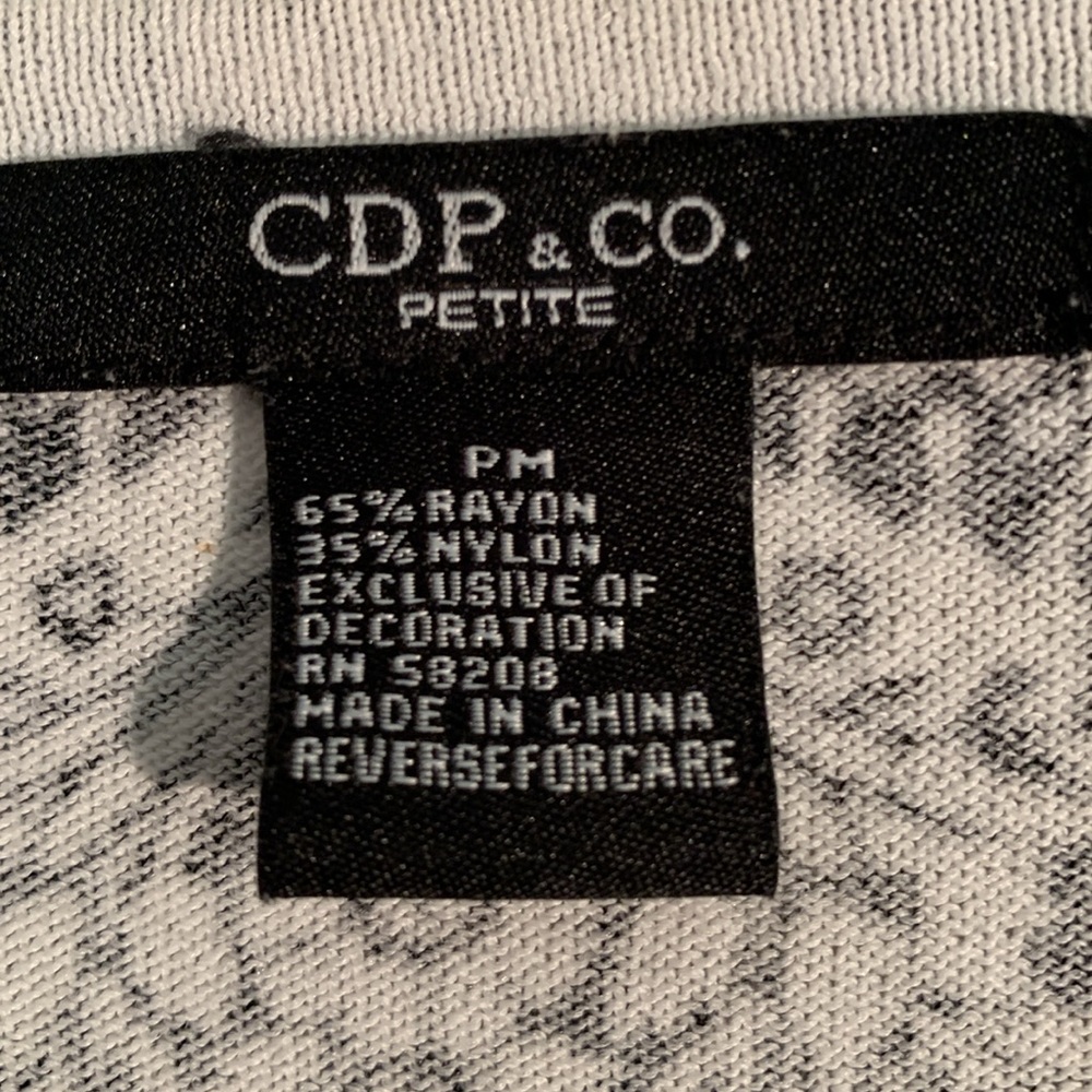 CDP & Co. Black & White 3/4 Sleeve Paisley Print Blouse EUC - Picture 4 of 7